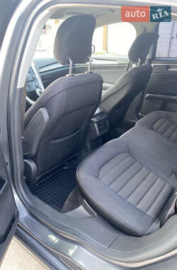 Седан Ford Fusion 2013 в 