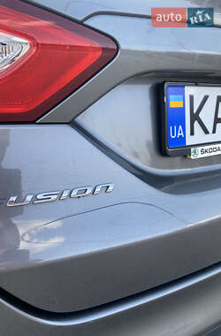 Седан Ford Fusion 2013 в 