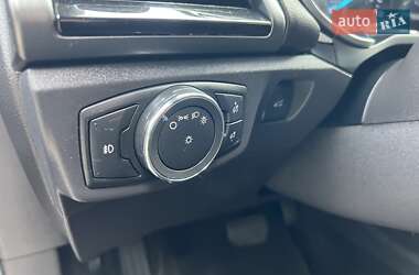 Седан Ford Fusion 2015 в 