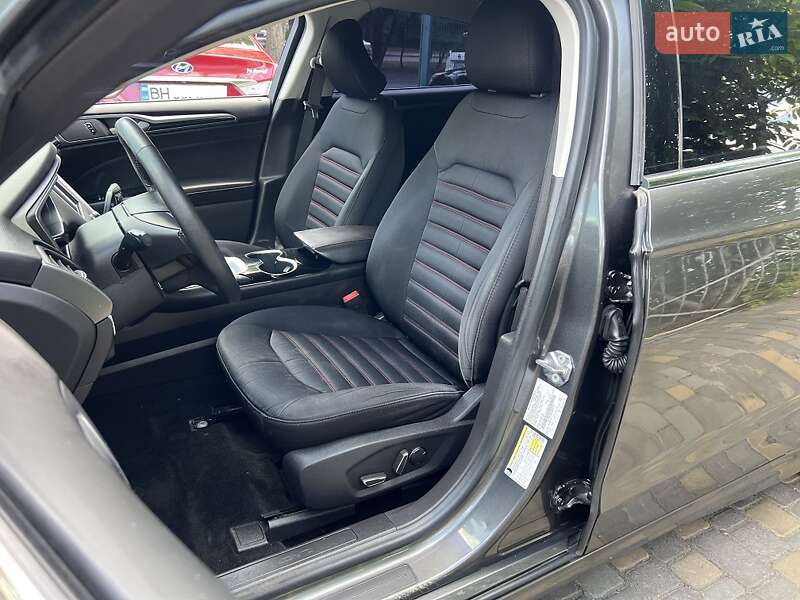 Седан Ford Fusion 2015 в Одессе