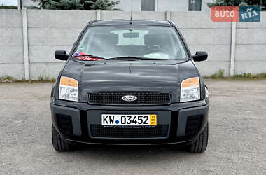 Хэтчбек Ford Fusion 2006 в 