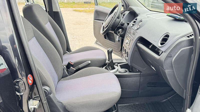 Хэтчбек Ford Fusion 2006 в Виннице фото 34 Хэтчбек Ford Fusion 2006 в Виннице