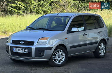 Хэтчбек Ford Fusion 2006 в Долине