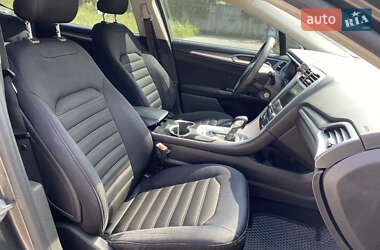 Седан Ford Fusion 2014 в 