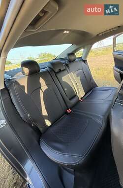 Седан Ford Fusion 2018 в 