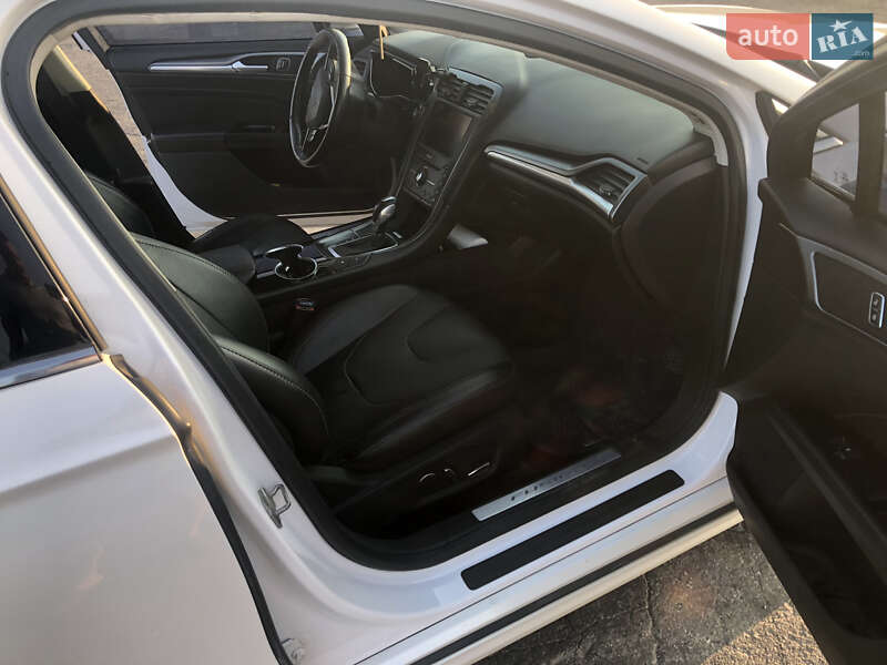 Седан Ford Fusion 2016 в Виннице