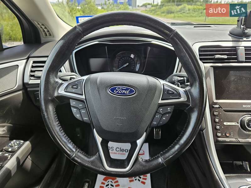 Седан Ford Fusion 2016 в Гоще
