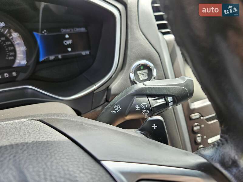 Седан Ford Fusion 2016 в Гоще
