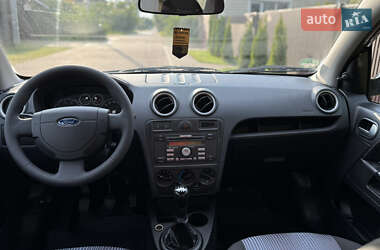 Хэтчбек Ford Fusion 2007 в 