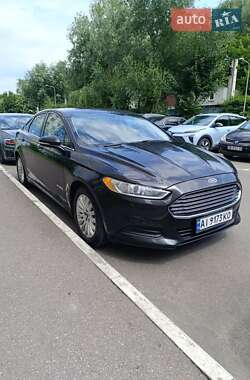 Седан Ford Fusion 2013 в 