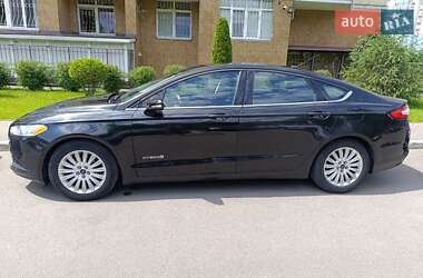 Седан Ford Fusion 2013 в 