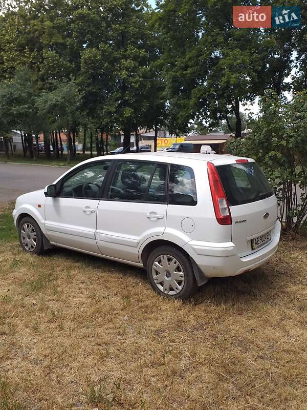 Хэтчбек Ford Fusion 2010 в Днепре