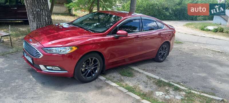 Седан Ford Fusion 2018 в 