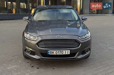 Седан Ford Fusion 2014 в 