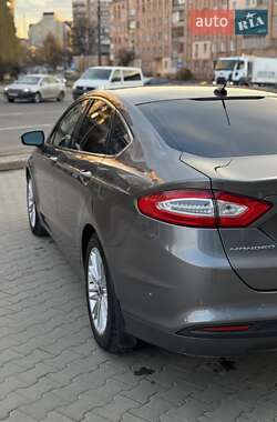 Седан Ford Fusion 2014 в 