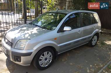 Хэтчбек Ford Fusion 2006 в 
