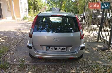 Хэтчбек Ford Fusion 2006 в 