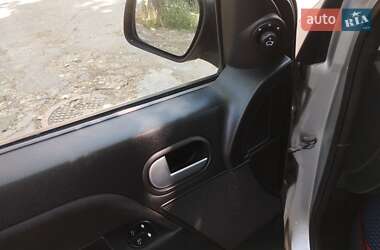 Хэтчбек Ford Fusion 2006 в 