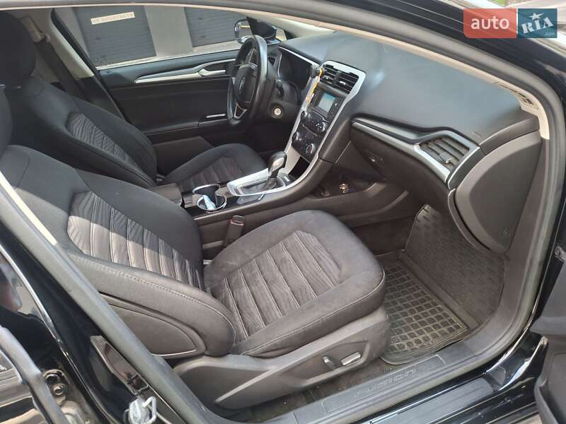 Седан Ford Fusion 2015 в Ивано-Франковске