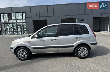 Хэтчбек Ford Fusion 2008 в 