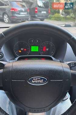 Хэтчбек Ford Fusion 2006 в 