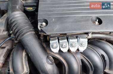 Хэтчбек Ford Fusion 2011 в 