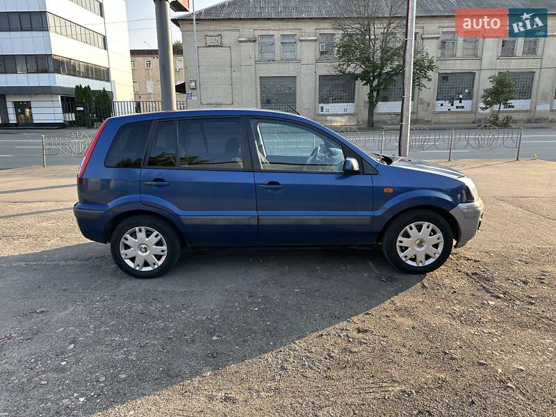 Хэтчбек Ford Fusion 2006 в Киеве