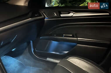 Седан Ford Fusion 2018 в 
