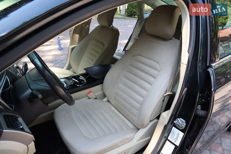Седан Ford Fusion 2014 в Трускавце