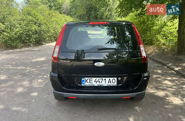 Хэтчбек Ford Fusion 2005 в 