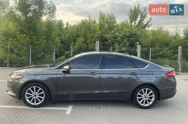 Седан Ford Fusion 2016 в 