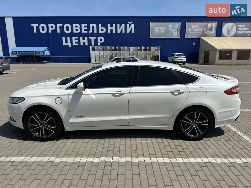 Седан Ford Fusion 2013 в Хусте