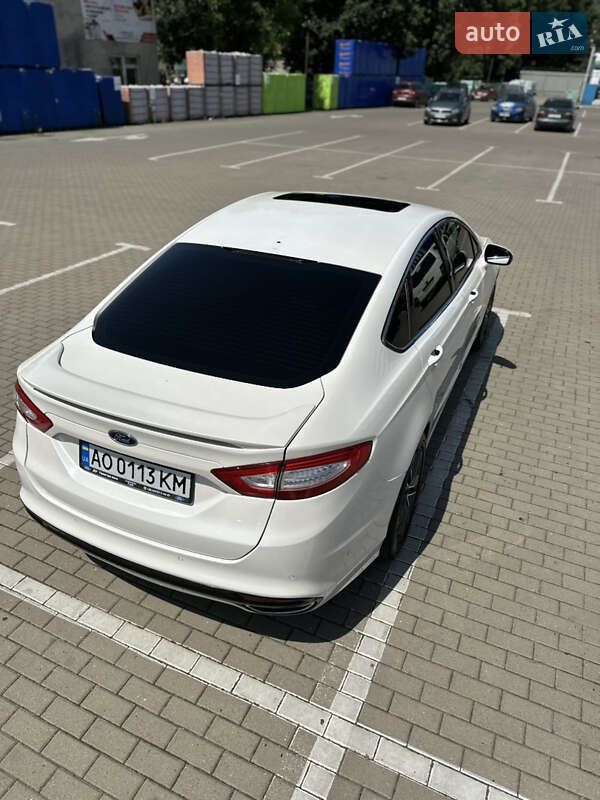 Седан Ford Fusion 2013 в Хусте