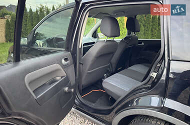 Хэтчбек Ford Fusion 2008 в 