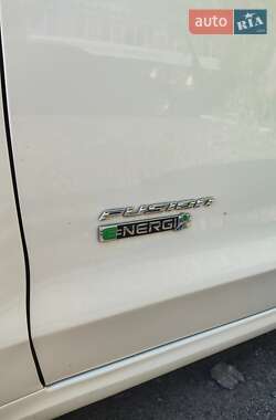 Седан Ford Fusion 2015 в 
