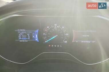 Седан Ford Fusion 2015 в 