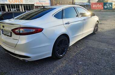 Седан Ford Fusion 2015 в 