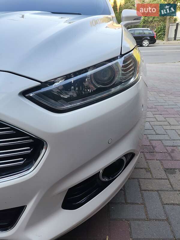 Седан Ford Fusion 2015 в Виннице