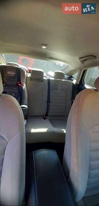 Седан Ford Fusion 2016 в Павлограде