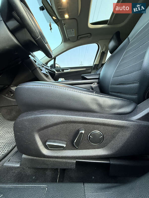 Седан Ford Fusion 2016 в Вінниці