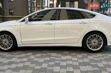 Седан Ford Fusion 2013 в 