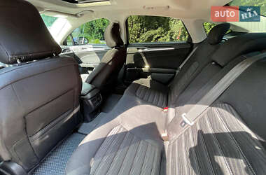 Седан Ford Fusion 2015 в 