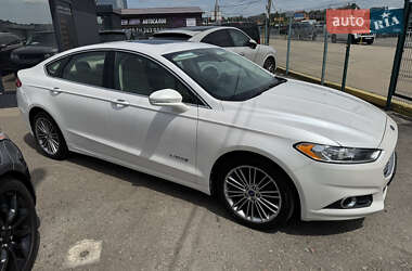 Седан Ford Fusion 2012 в 