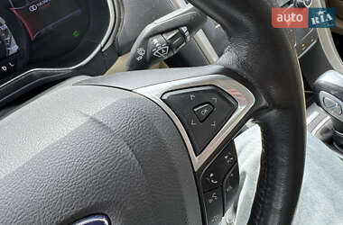 Седан Ford Fusion 2012 в 