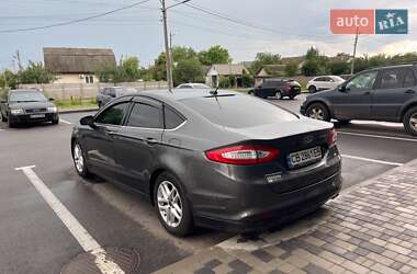 Седан Ford Fusion 2015 в 