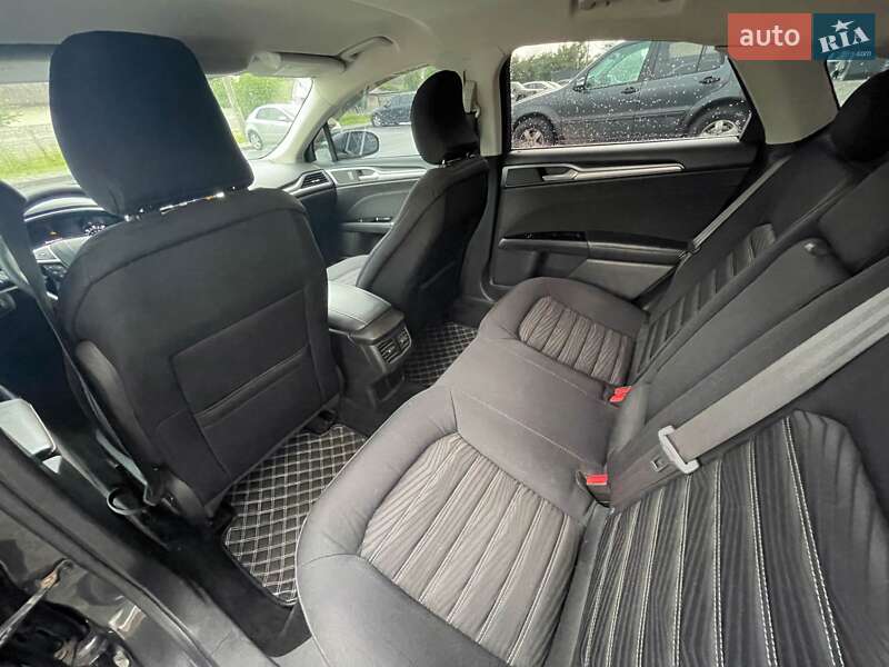 Седан Ford Fusion 2015 в Чернигове