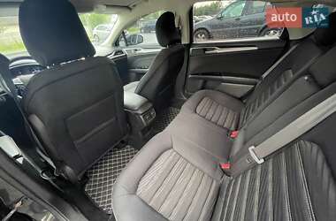 Седан Ford Fusion 2015 в 