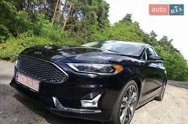 Седан Ford Fusion 2020 в Бродах