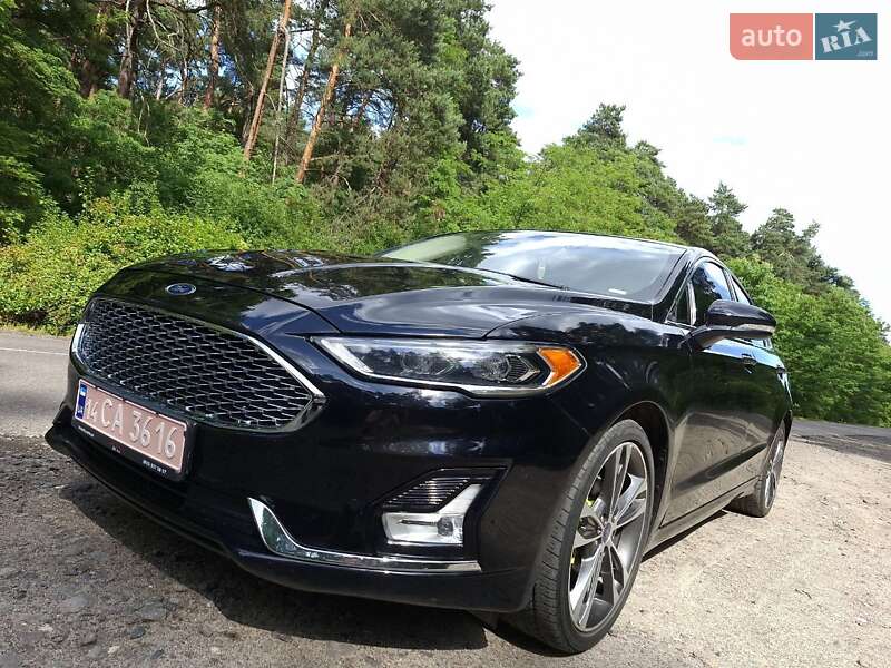 Седан Ford Fusion 2020 в 