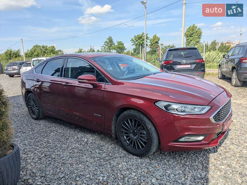 Седан Ford Fusion 2016 в Львове